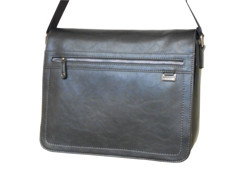 Sac bandoulière à rabat ligne hambourg de chabrand. réf  17404